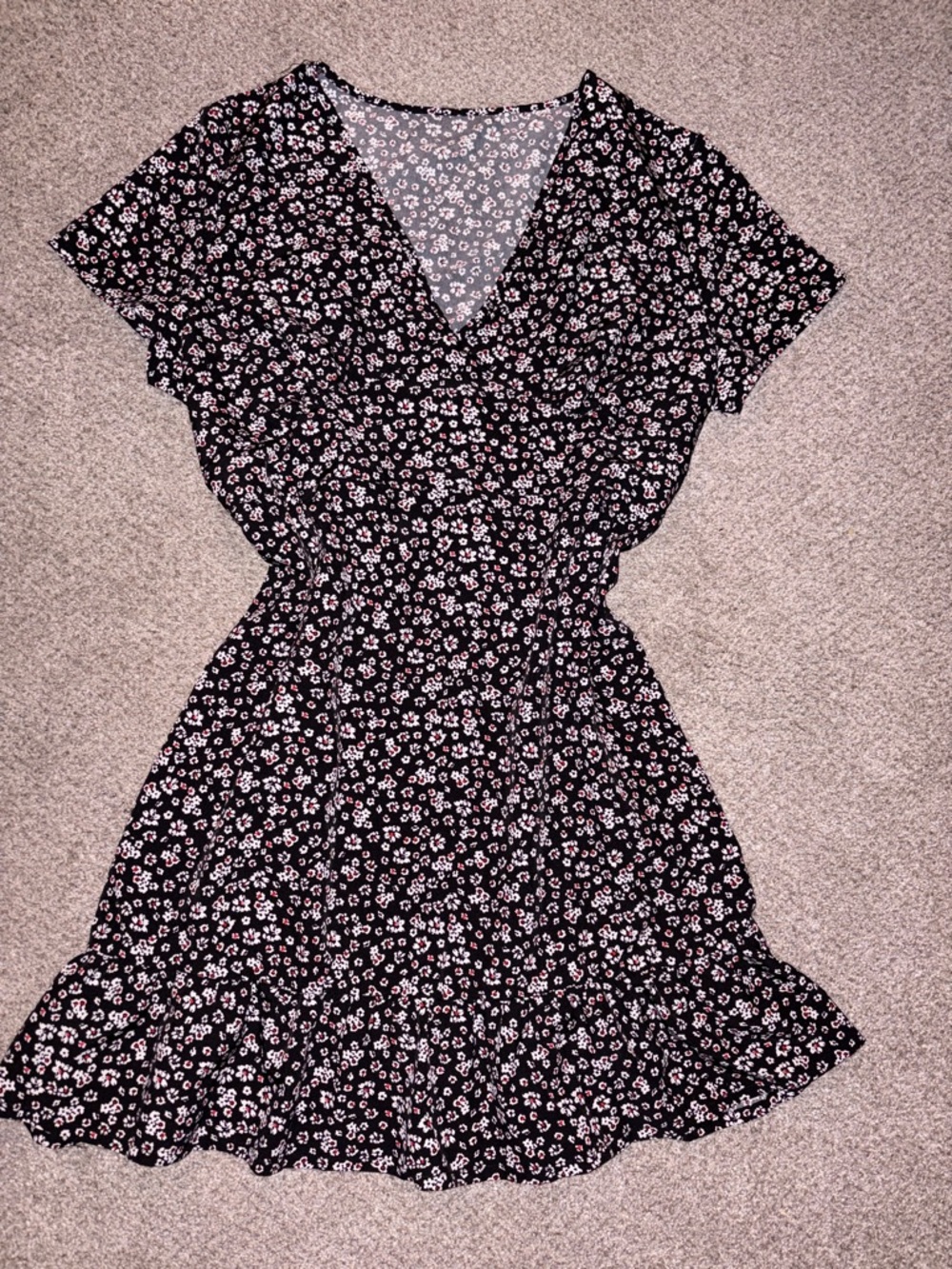 Women's Black Floral V-Neck Short Sleeve Dress